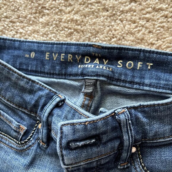 White House Black Market Everyday Soft The Skinny Ankle Women’s Jeans - Picture 2 of 2